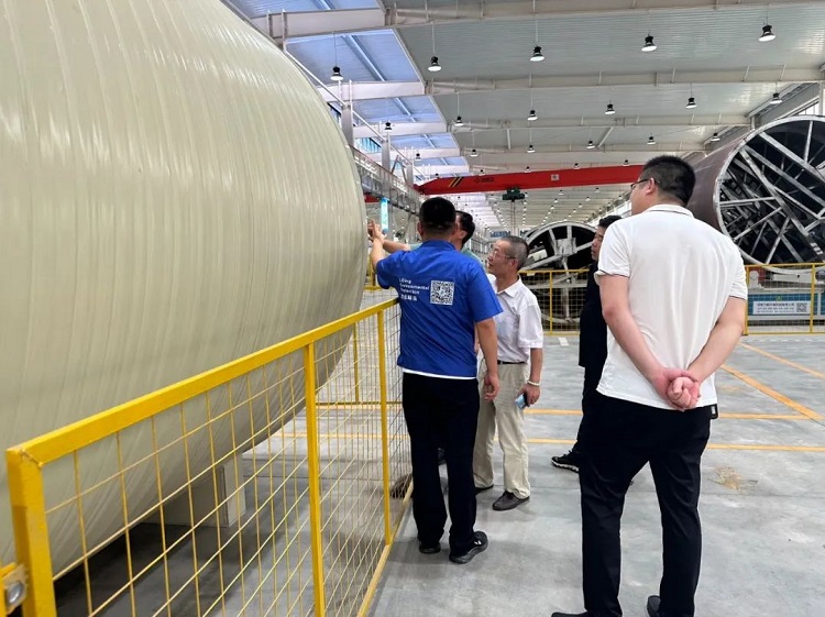 專業(yè)PPH儲罐纏繞罐體廠家河南力鼎環(huán)?；貐⒂^